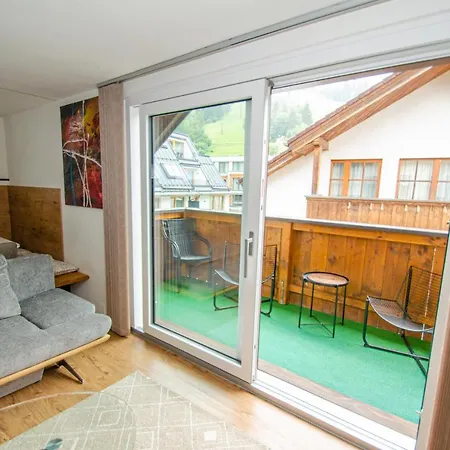 Penthouse Zell Am With And Mountain View