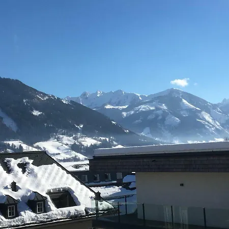 Penthouse Zell Am With And Mountain View Apartment